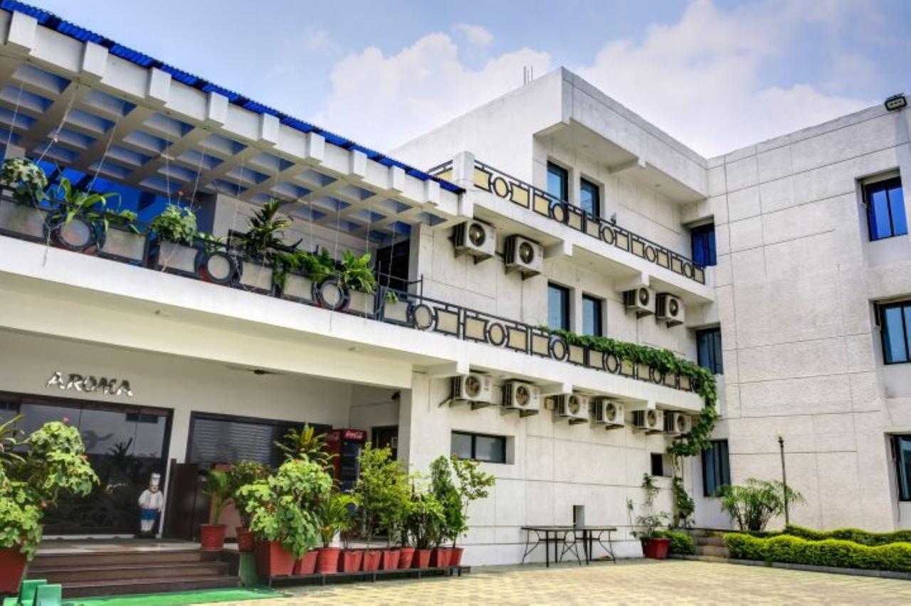 Blue Diamond The Hotel Korba Luaran gambar